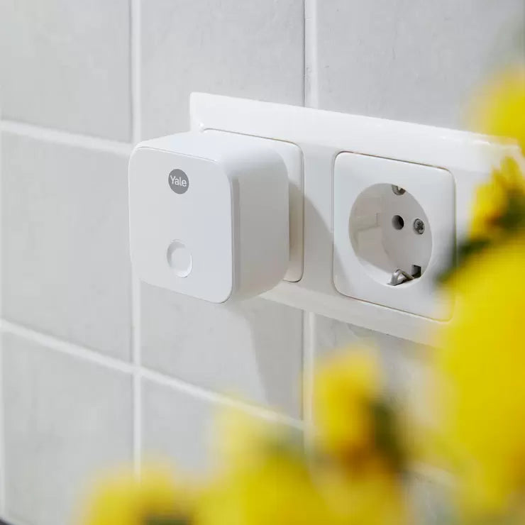 Yale Keyless Smart Lock with Connect Kit in Black