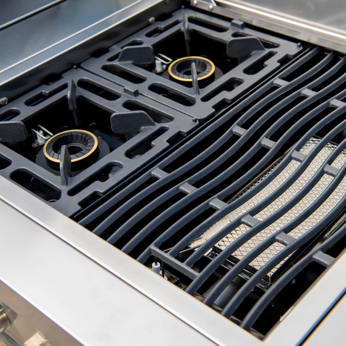 KitchenAid 9 Burner Island Gas Barbecue Grill + Cover