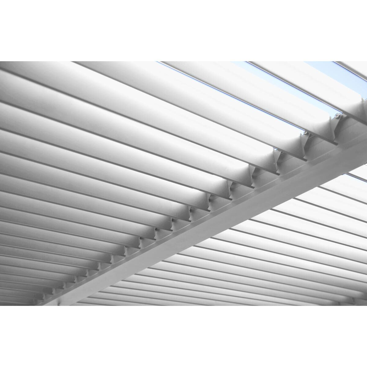 Paragon Novara 12ft x 20ft (3.6 x 6m) Louvered Pergola in White