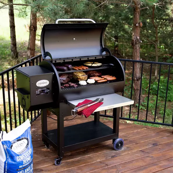 Louisiana Grills 900 Series Electric Wood Pellet Grill And Smoker + Cover