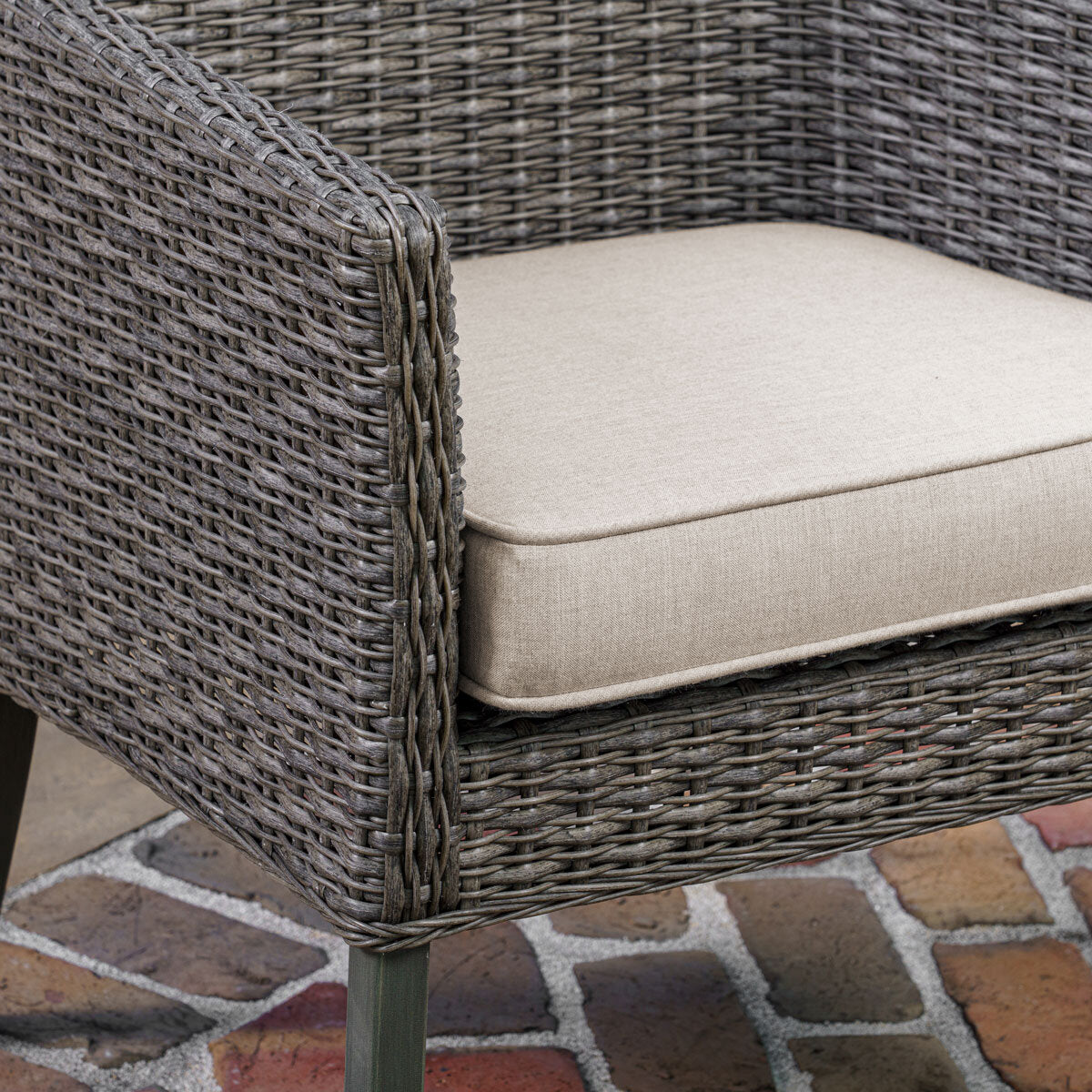 SunVilla Malibu 9 Piece Wicker Dining Patio Set + Cover