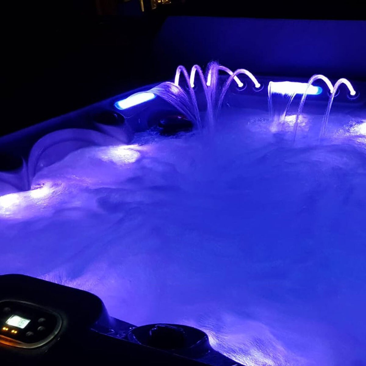 Blue Whale Spa Royal Beach 110-Jet 6 Person Hot Tub - Delivered and Installed - Signature Retail Stores