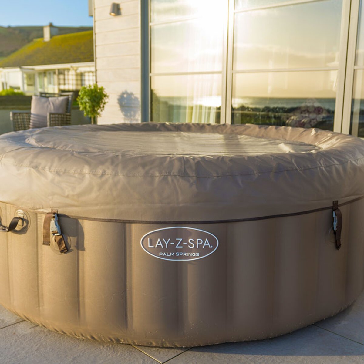 Lay-Z-Spa Palm Springs Inflatable 6 Person Spa - Delivered
