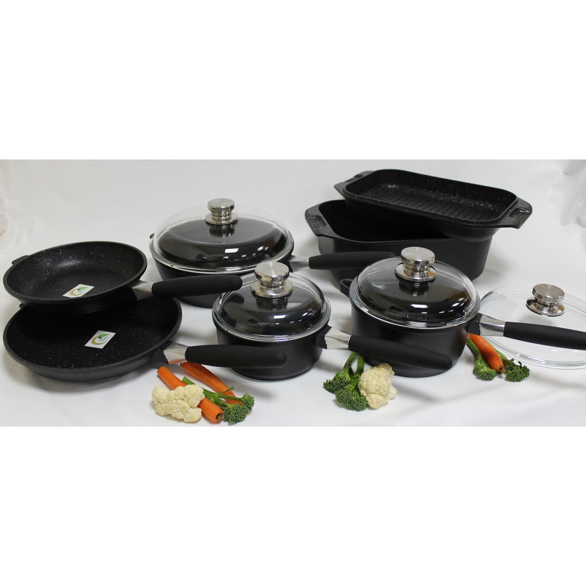 https://signatureretailstores.co.uk/cdn/shop/products/berghoff-eurocast-non-stick-11-piece-cookware-set-191325_1445x.jpg?v=1609818125